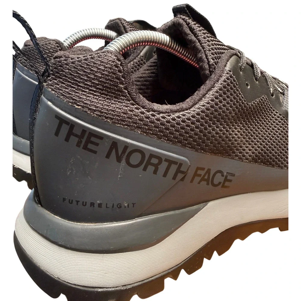 THE NORTH FACE Activist Futurelight Men 10.5 Trail Hiking Shoes Black Grey *Read